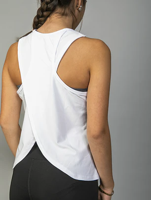 Polera Deportiva Espalda Cruzada Niña Blanca