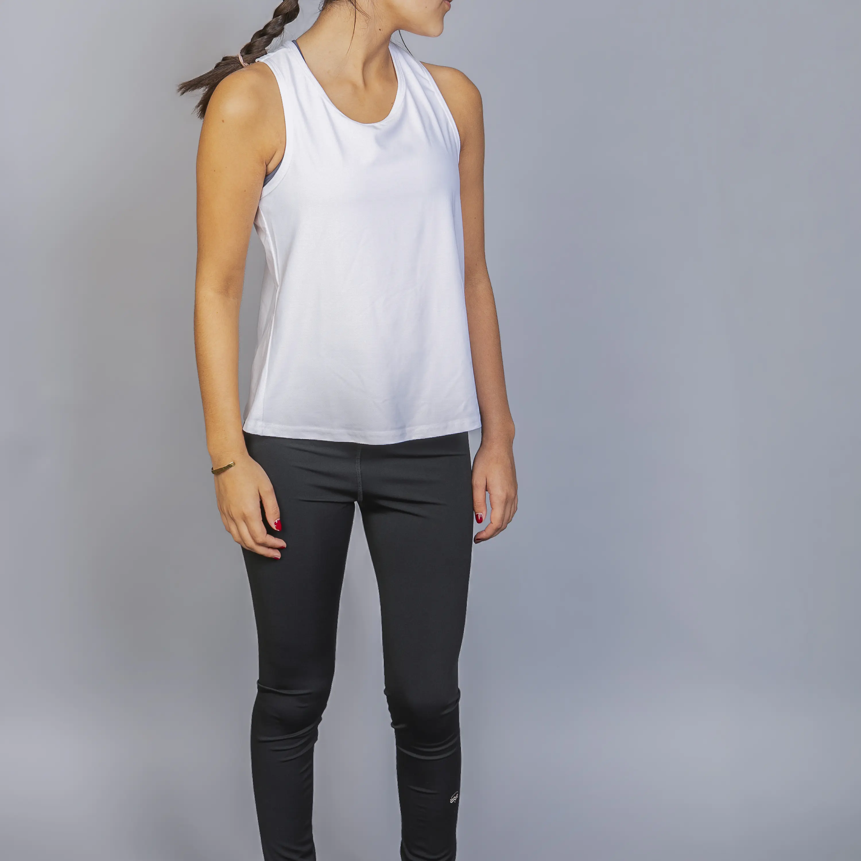 Polera Deportiva Espalda Cruzada Niña Blanca 2