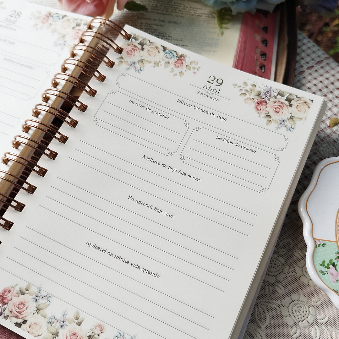 Arquivo Devocional Floral 2026 Wire-O  5
