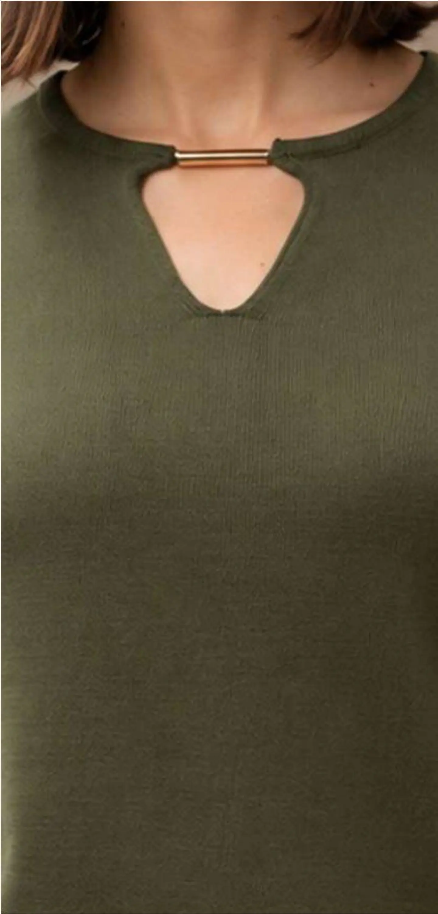 Camisola Knit com Abertura e Barra Dourada no Decote 2
