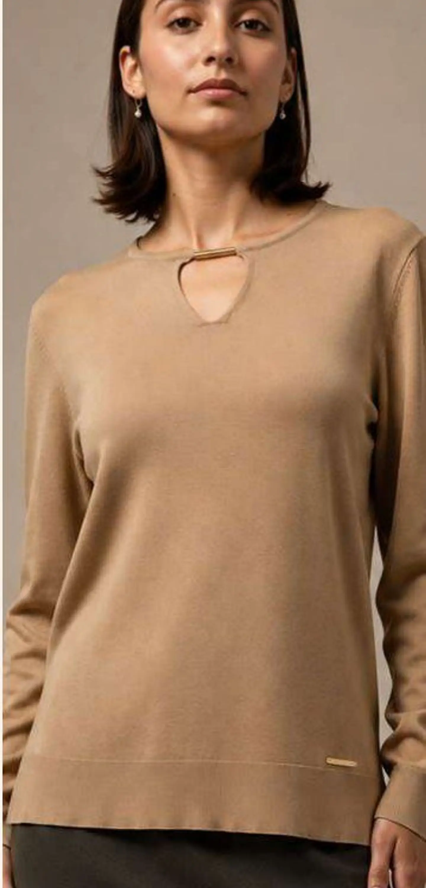Camisola Knit com Abertura e Barra Dourada no Decote 6