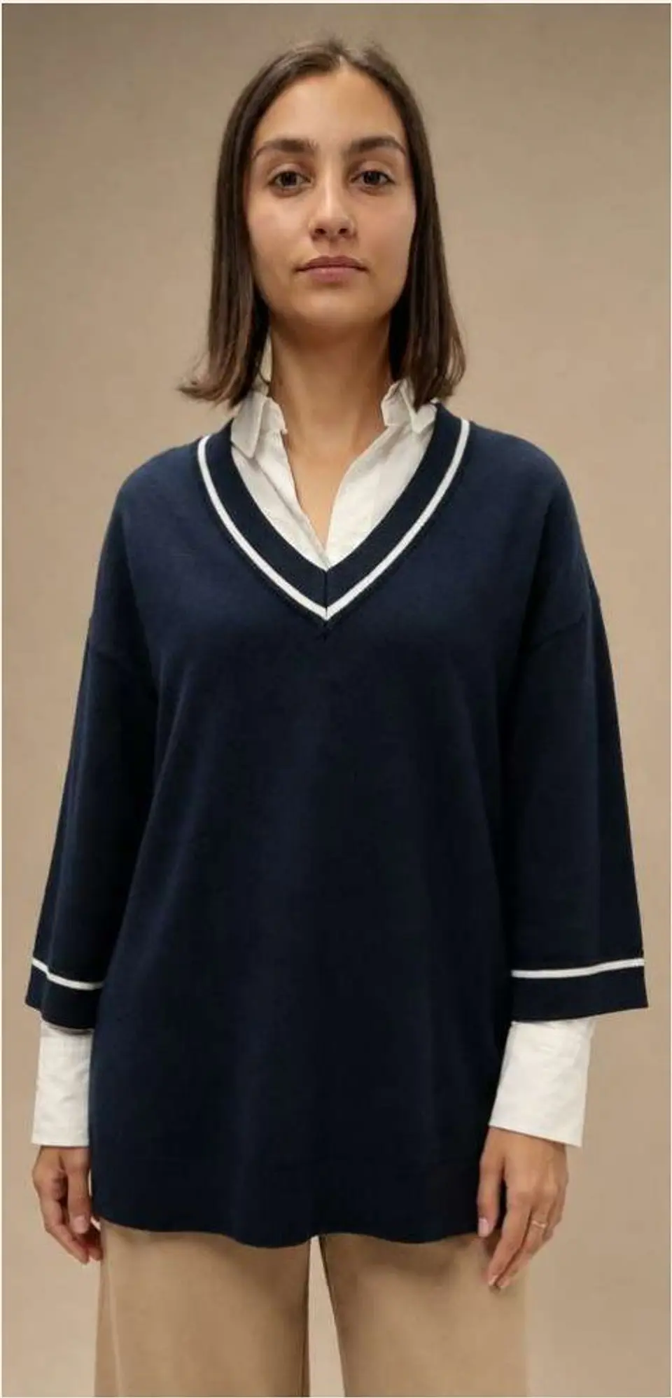 Camisola Knit Decote em V com Risca em Contraste 2