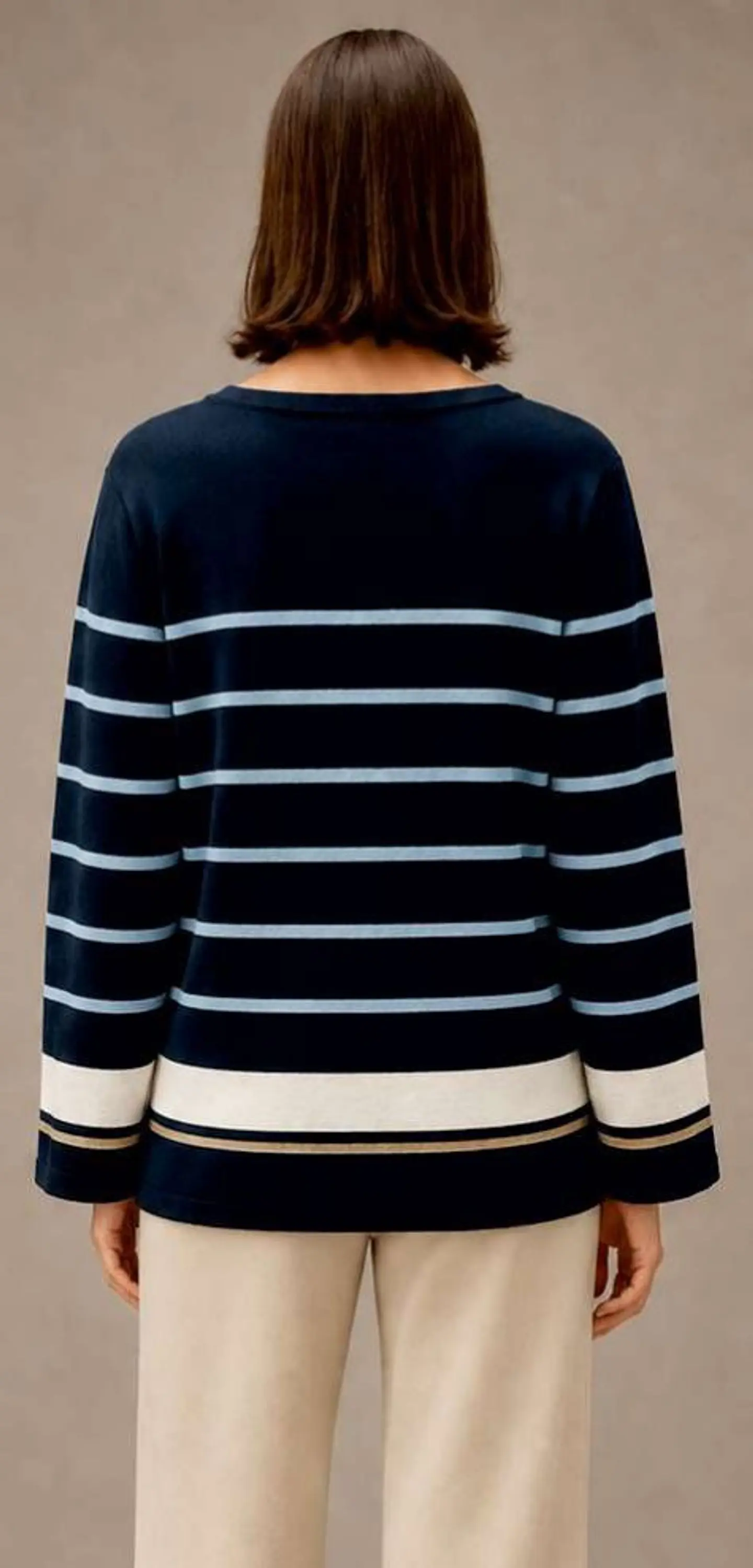 Camisola Knit às Riscas com Corrente Dourada no Decote 3