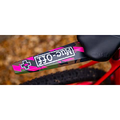 Guardabarros trasero Muc-Off Ride Guard - camuflaje negro/verde 