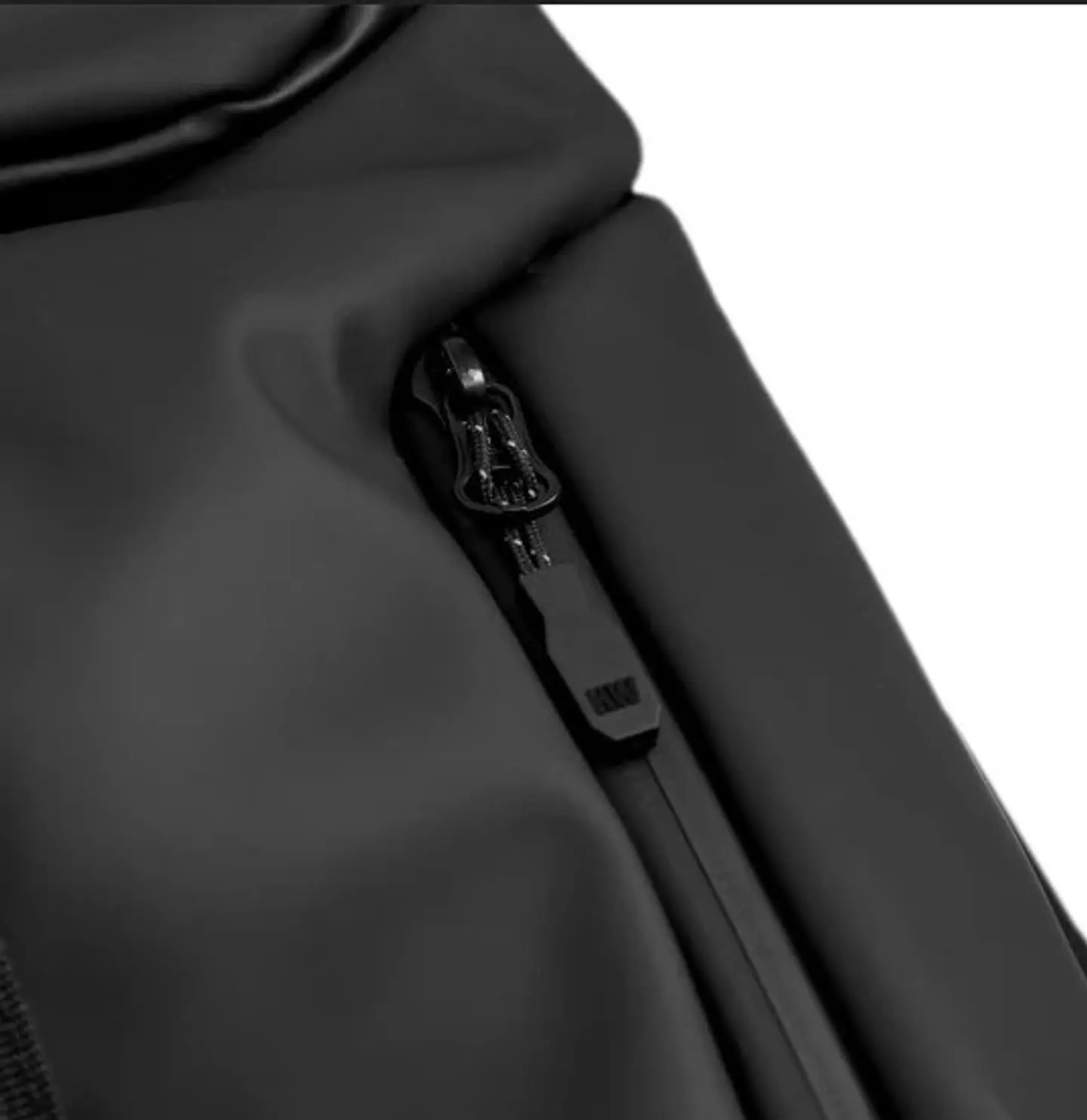 Mochila HW Executive 27 Lts. 2