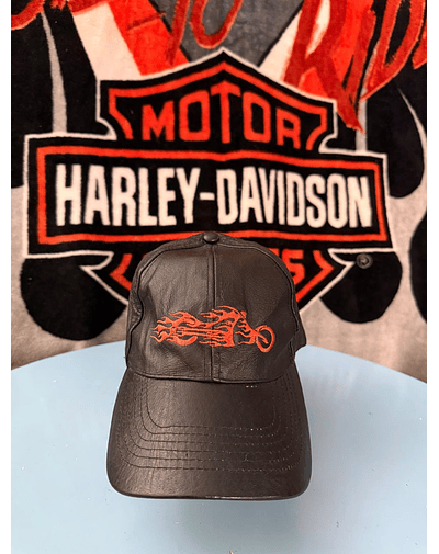 Gorro cuero ajustable marca Hot Leather, color negro Talla ajustable 1946