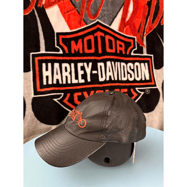 Gorro cuero ajustable marca Hot Leather, color negro Talla ajustable 1946 2