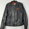 Chaqueta cuero marca Harley Davidson, color negro talla L 1952 1