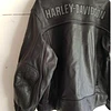 Chaqueta cuero marca Harley Davidson, color negro, modelo desmontable talla XL 1975 23