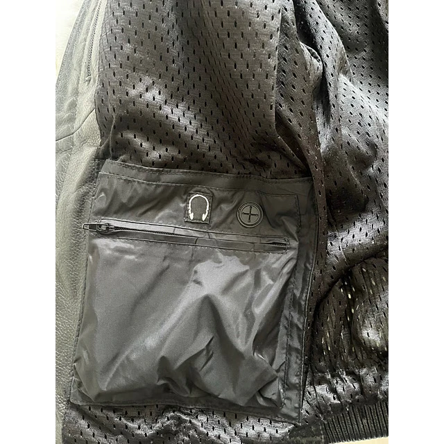 Chaqueta cuero marca Harley davidson, Victory Lane Black, color negro talla L 2032 6