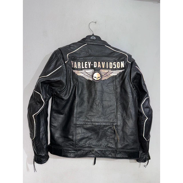 Chaqueta cuero marca Harley davidson, Modelo wing skull reflectante, color negro talla M 2049 2