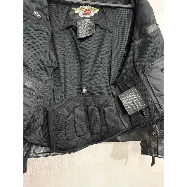 Chaqueta cuero marca Harley davidson, Modelo wing skull reflectante, color negro talla M 2049 15