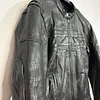 Chaqueta cuero marca Harley davidson, Modelo wing skull reflectante, color negro talla M 2049 21