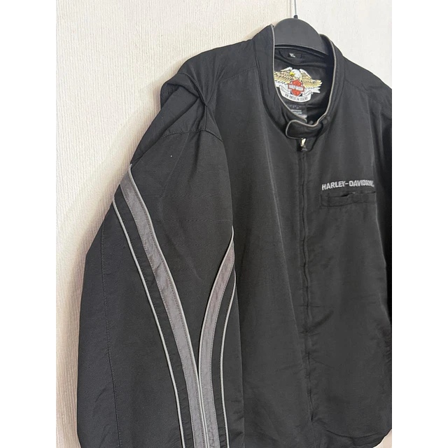Chaqueta tela marca Harley davidson, color negro talla XL 2053 5