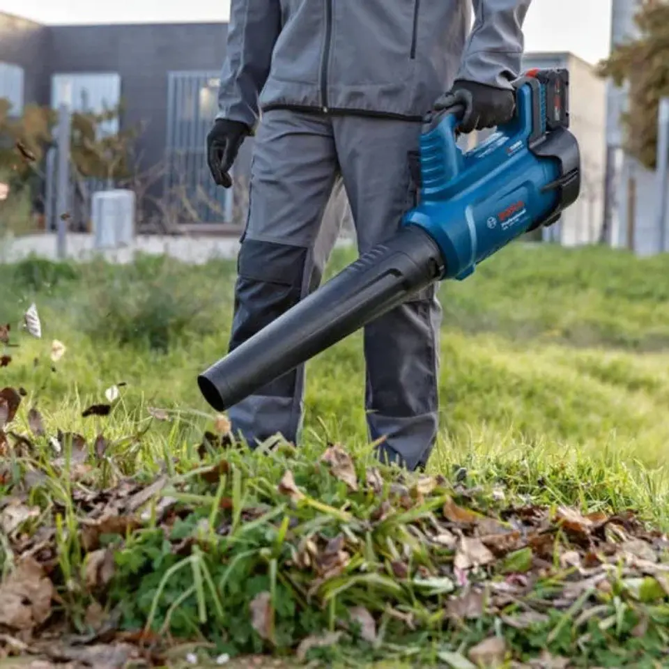 Soplador 18V 780 m³/h Brushless Baretool Bosch GBL 18V-750 2