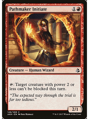 Pathmaker Initiate | Español | NM | AKH