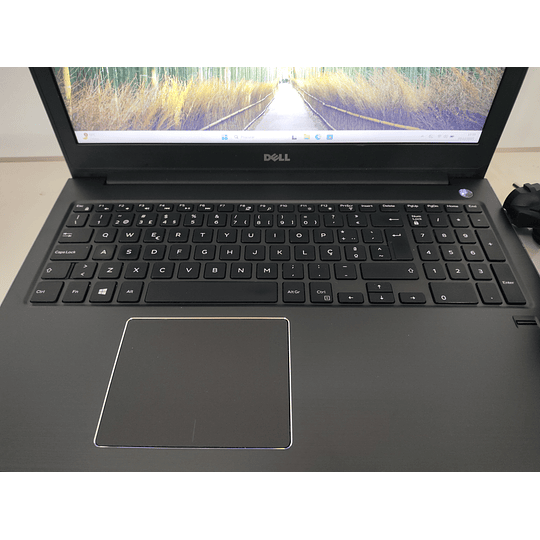 Portátil Dell Vostro 5568 (i5 | 8Gb DDR4 | SSD 256GB + HDD 320GB)