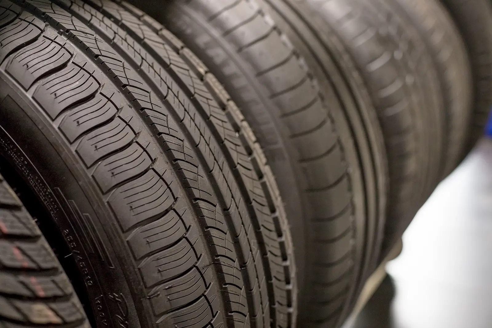 Cómo elegir el neumático adecuado según contexto urbano o ruta