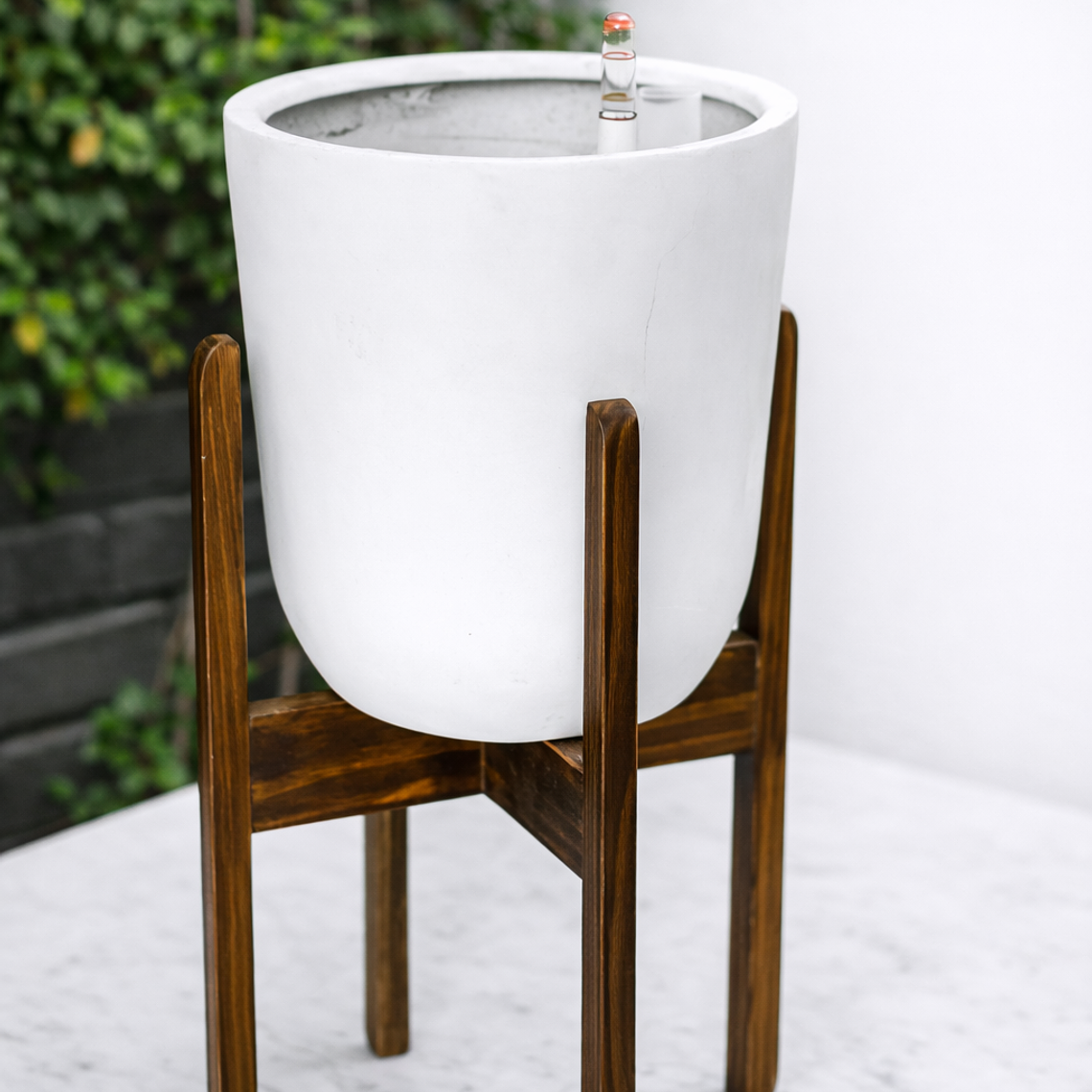 Macetero Autorregante Blanco L (28x27) con Pedestal 1