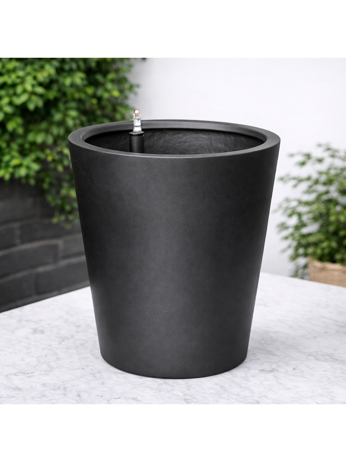 Macetero Autorregante Negro Cono (52x50) 1