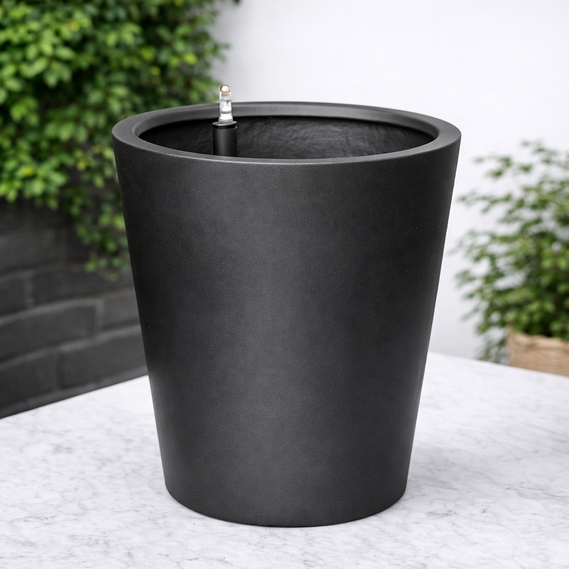 Macetero Autorregante Negro Cono (52x50) 1