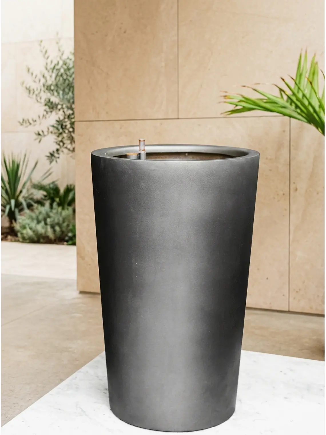 Macetero Autorregante Gris Cono XXL (71x45) 1