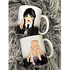 Arte para Caneca Alfabeto Mãozinha Wandinha Jenna Ortega em Jpg 8