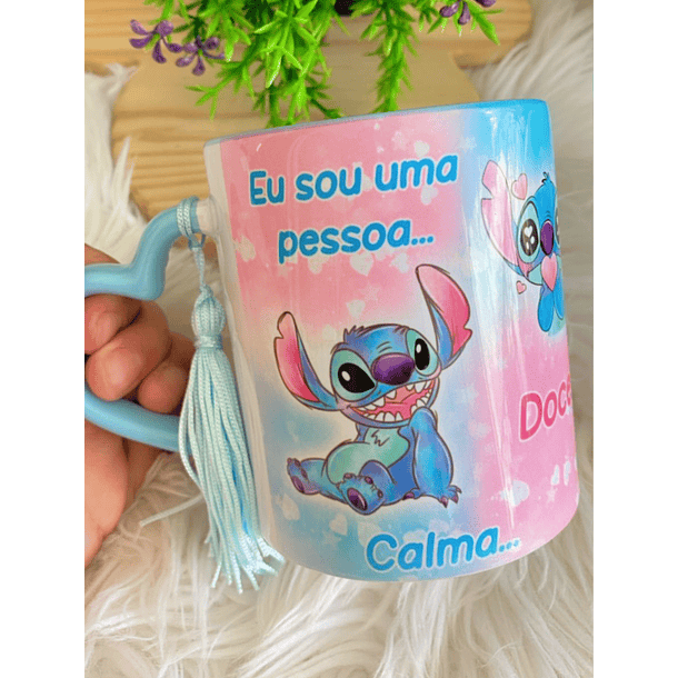 Artes Caneca Eu sou uma pessoa calma, doce vocês que me estressam Stitch Arquivo em Jpg 1