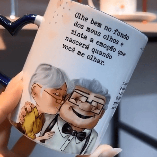 Arte Caneca Olhe bem no fundo dos meus olhos e sinta a emoção... Up Nas Alturas 2