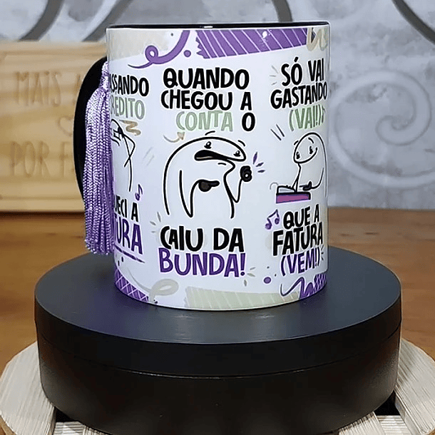 Arte Caneca Fui Passando no Crédito Esqueci a Fatura Roxo Arquivo Png 1