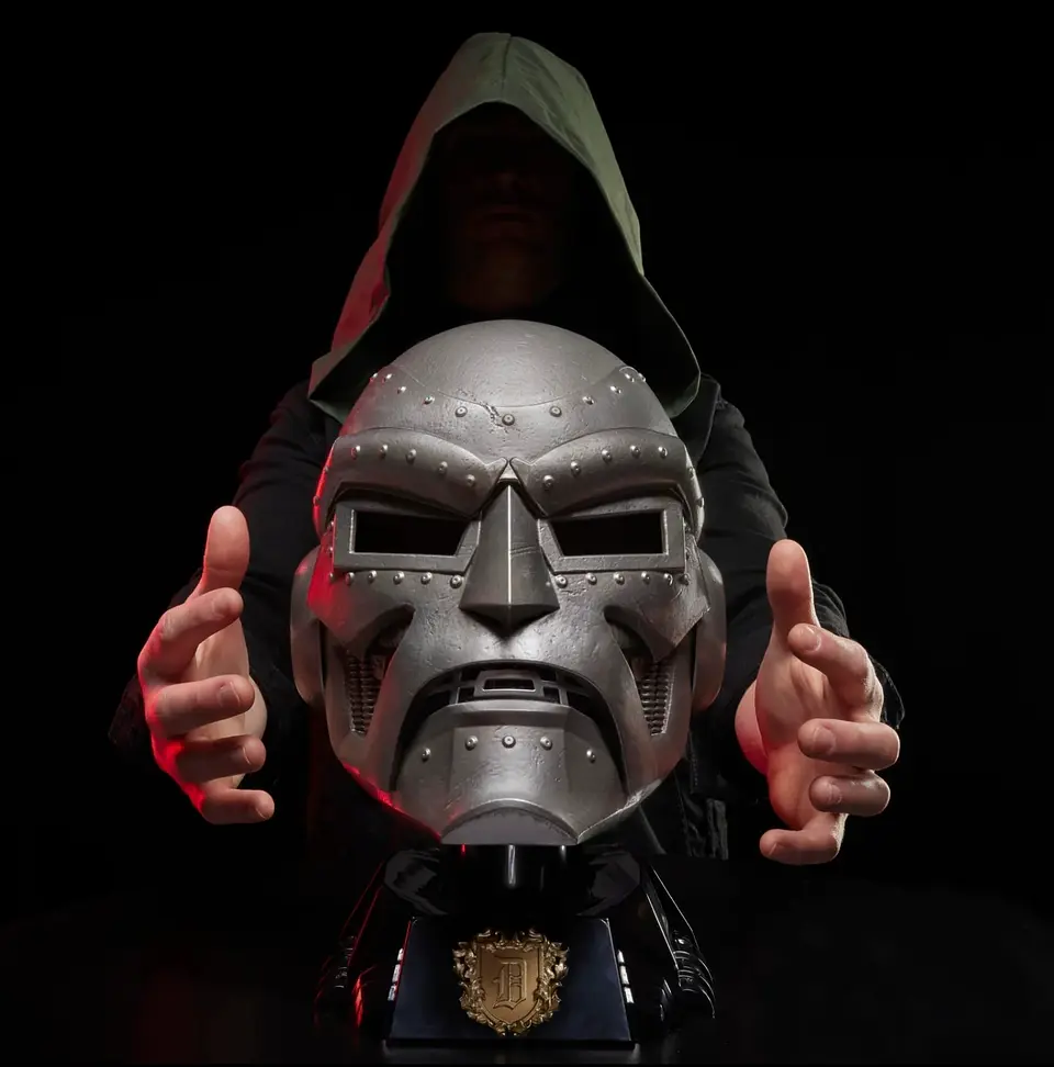  DOCTOR DOOM  HELMET  WITH HOOD 4
