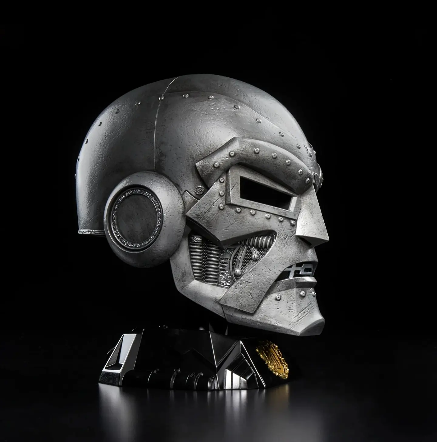  DOCTOR DOOM  HELMET  WITH HOOD 5