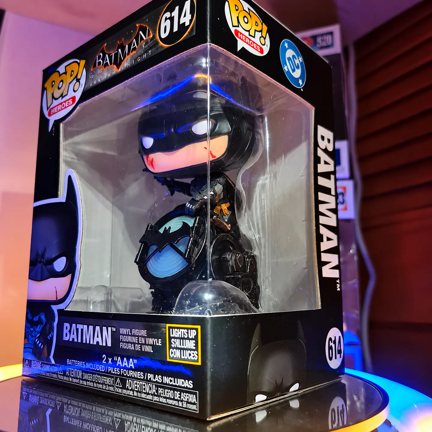 FUNKO POP ‼️- COLECCIÓN DC - EDICIÓN ESPECIAL BATMAN CON LUZ 3