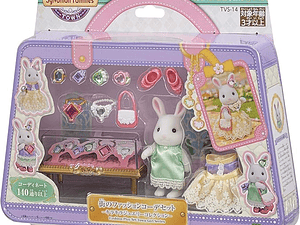 Sylvanian Families: Hermana Conejo Blanco con Conjunto de Moda y Joyas Edición Japonesa Original - 
