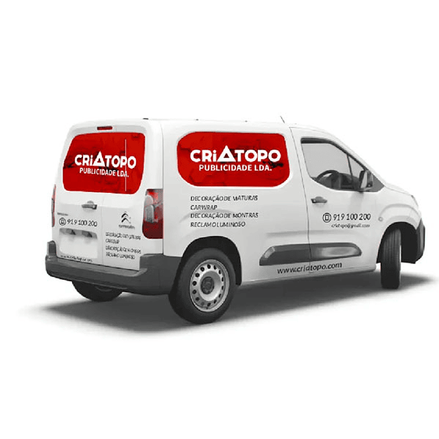 Aplicação de vinil laminado para decoração de automóveis 