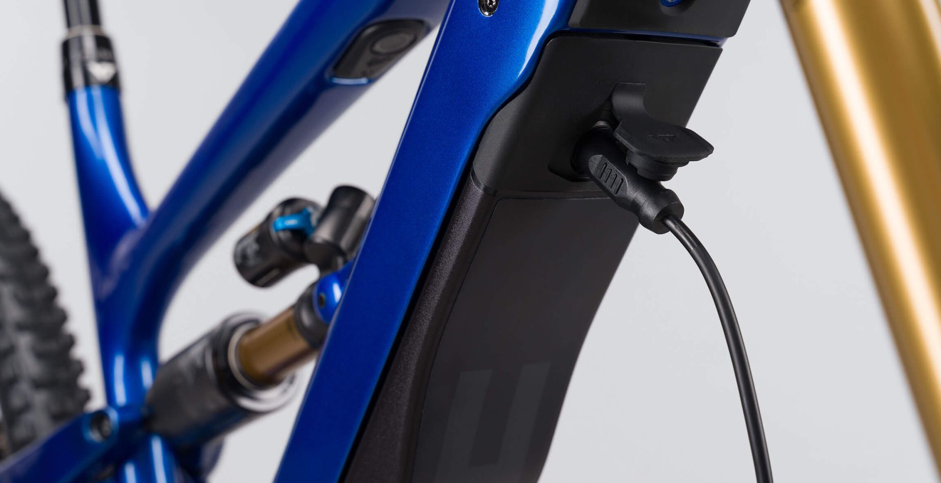 YT DECOY MX CORE 5 SHIMANO 