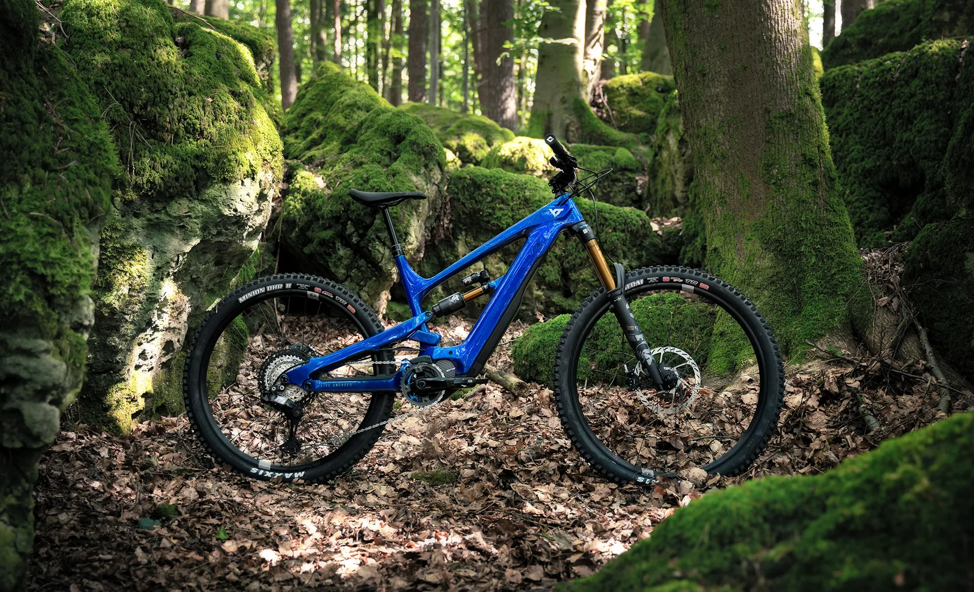 YT DECOY MX CORE 5 SHIMANO 