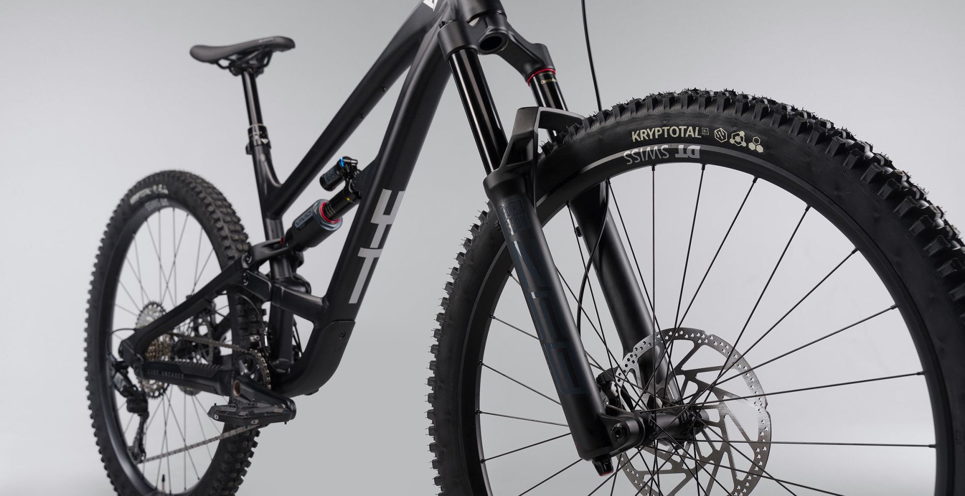 YT CAPRA CORE 2 29 AL Black