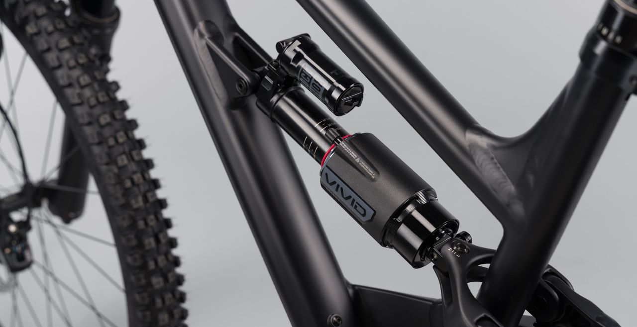 YT CAPRA CORE 2 29 AL Black