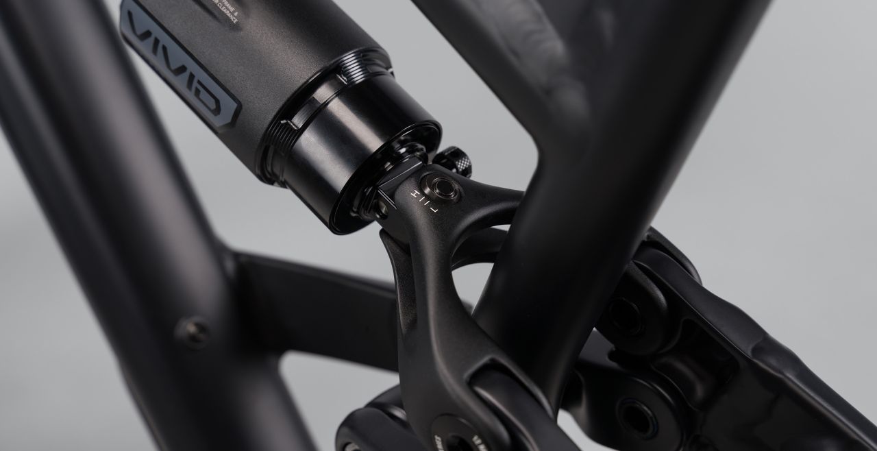 YT CAPRA CORE 2 29 AL Black
