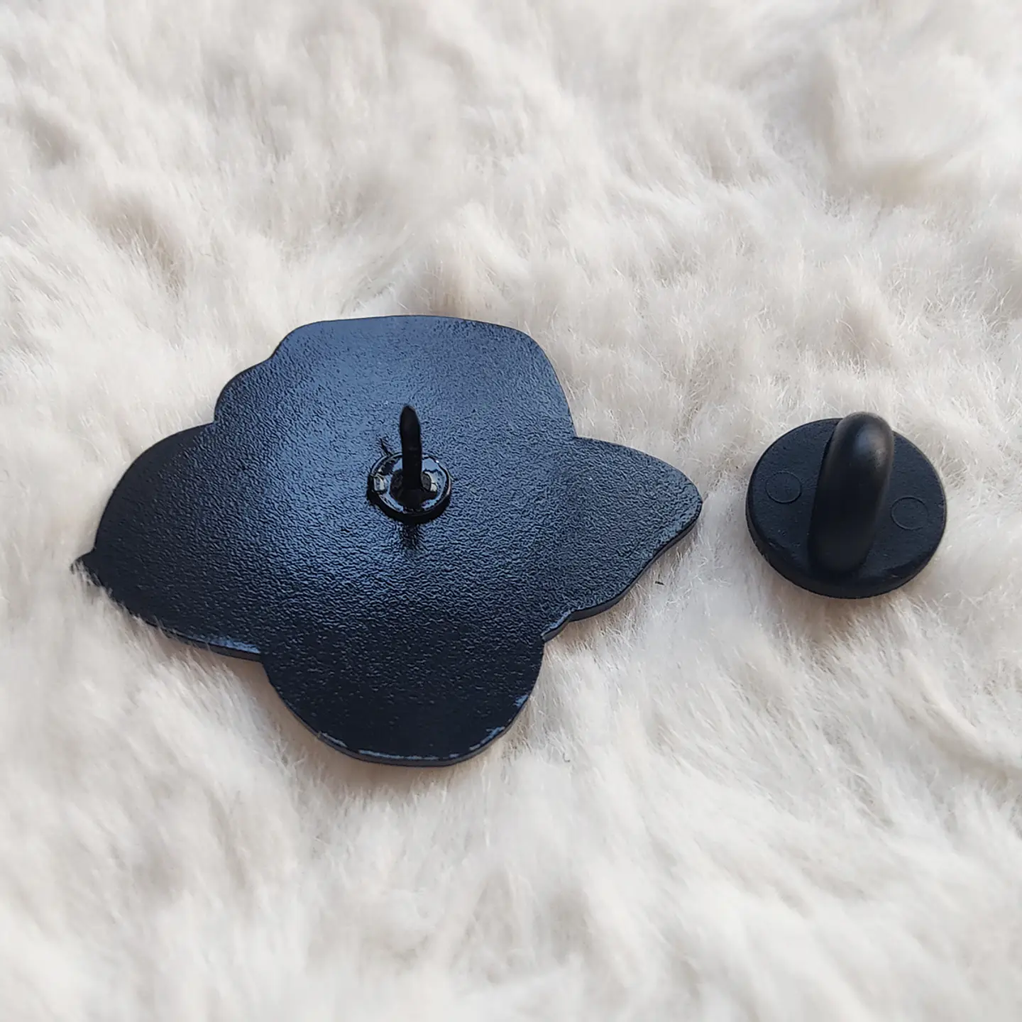 Bad Bunny ·  Bucket Pin 4
