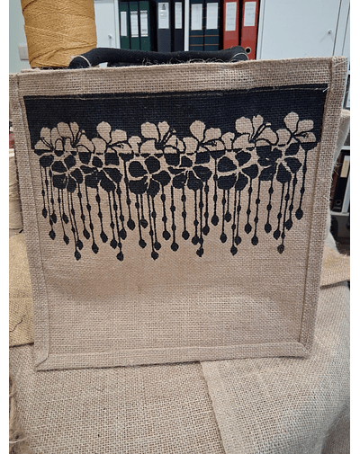 Saco em Juta Natural com Alças em Algodão Preto — Estampado Floral Preto (30×15×30 cm)