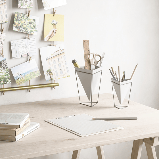 Set de 2 Macetas con Soporte | Blanco y Niquel