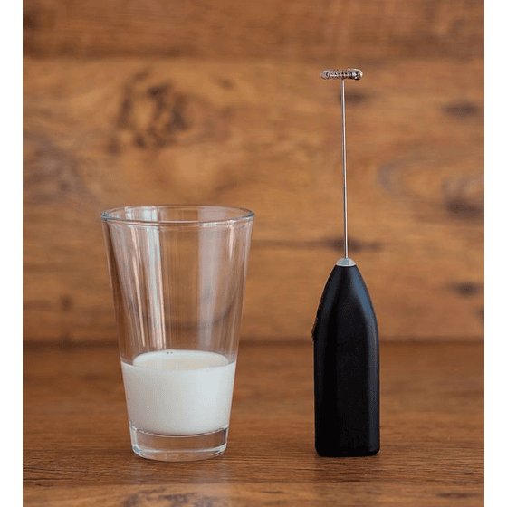 Batidor y espumador de leche