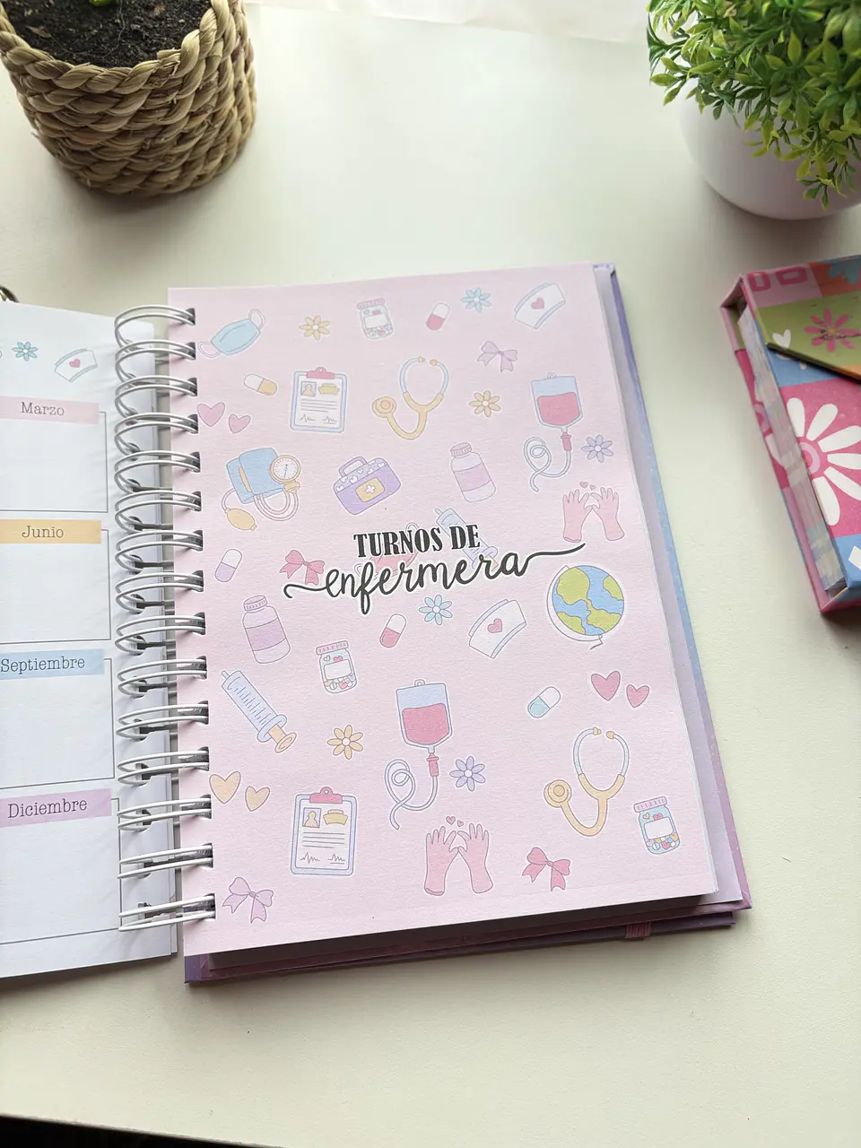 Libreta Planner A5 - Enfermera  8