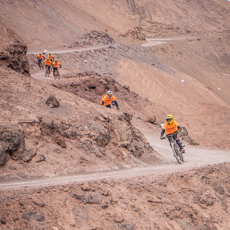  Clase de  Downhill en el  Cerro Tarapacá Iquique 6