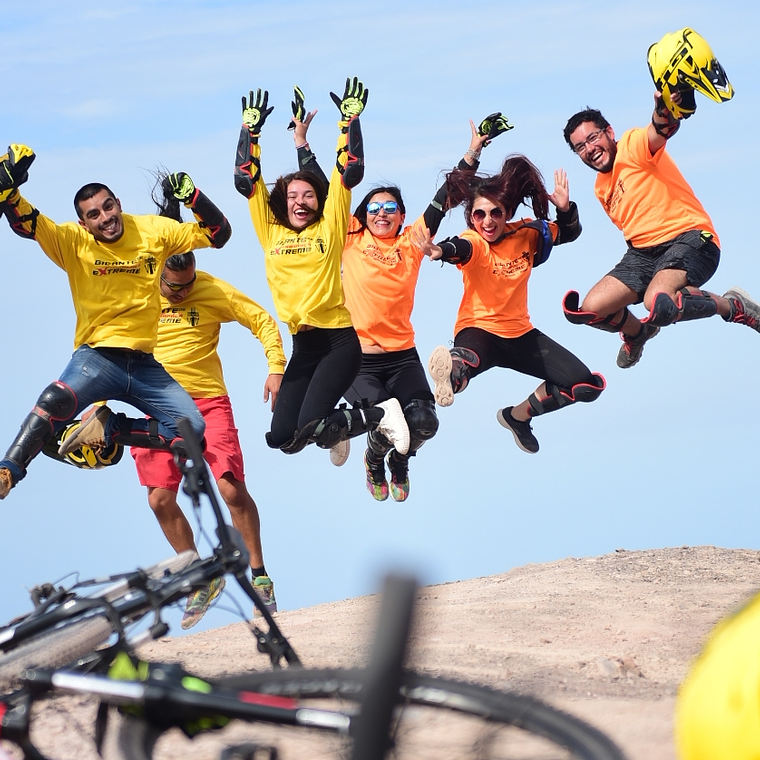  Clase de  Downhill en el  Cerro Tarapacá Iquique 3
