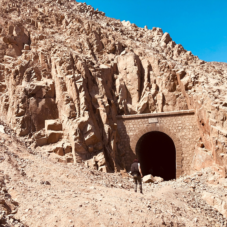 Trekking Túneles de Longino 4
