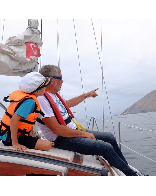 Navegación a vela por la costa de Iquique