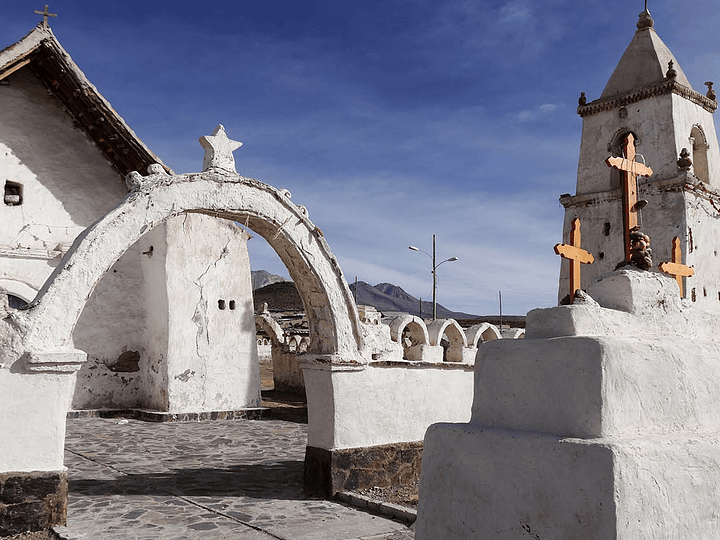 Iglesia de Isluga altiplano de Chile